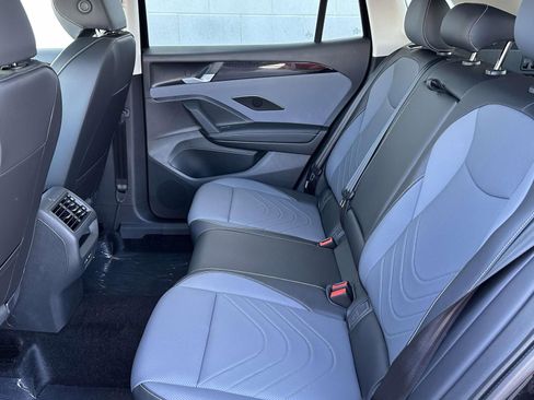 New 2025 Volkswagen Tiguan SE image 13