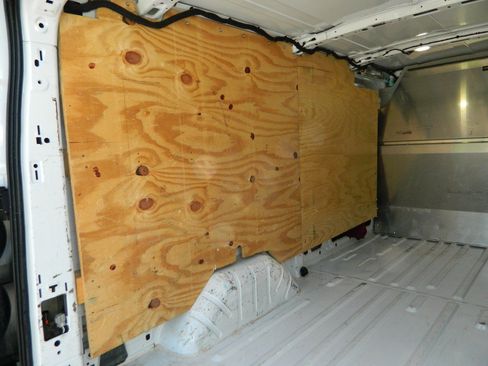 Used 2017 Ford Transit 250 130 Low Roof RWD image 11