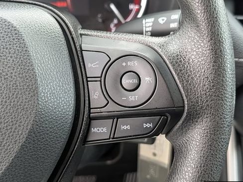 Used 2025 Toyota RAV4 LE AWD/4WD image 19