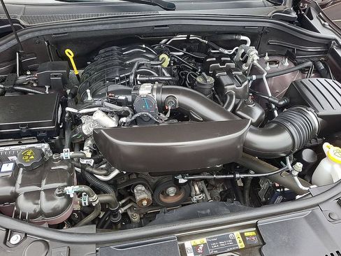 Used 2024 Dodge Durango GT AWD/4WD image 29