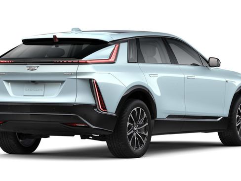 New 2026 Cadillac Lyriq Sport RWD image 29
