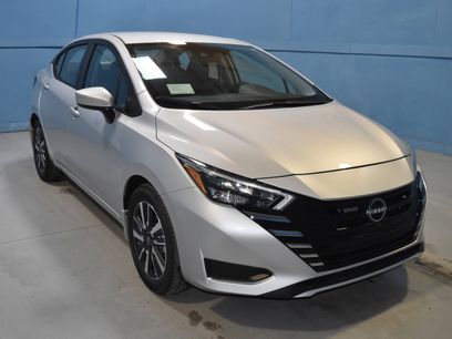 New 2025 Nissan Versa SV w/ Trunk Package