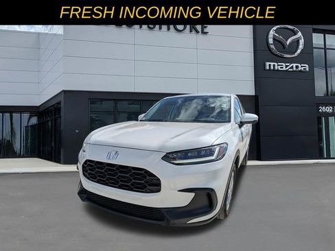 Used 2023 Honda HR-V LX image 6