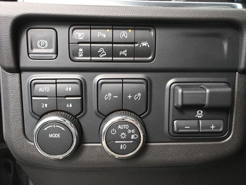 Used 2025 Chevrolet Tahoe RST w/ Comfort Package AWD/4WD image 38