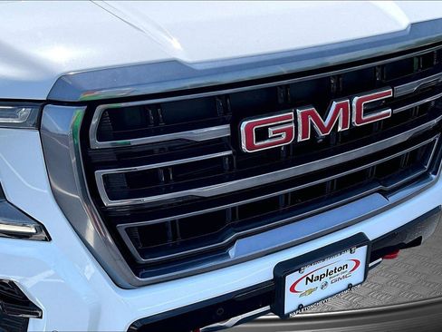 Used 2023 GMC Yukon XL AT4 w/ Technology Package AWD/4WD image 30