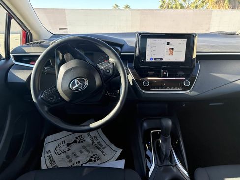 Used 2025 Toyota Corolla LE image 17