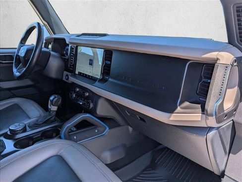 Used 2023 Ford Bronco Wildtrak AWD/4WD image 27