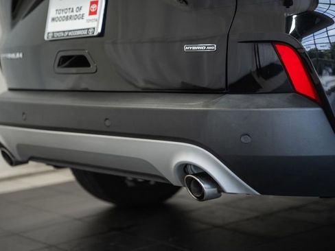 Used 2020 Ford Escape Titanium AWD/4WD image 9