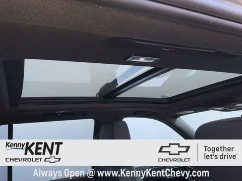 Used 2023 Chevrolet Tahoe Z71 w/ Luxury Package image 14