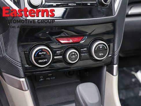 Used 2023 Subaru Forester Premium AWD/4WD image 21