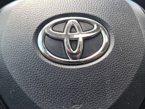 Certified 2022 Toyota RAV4 XLE w/ Convenience Package FWD image 29