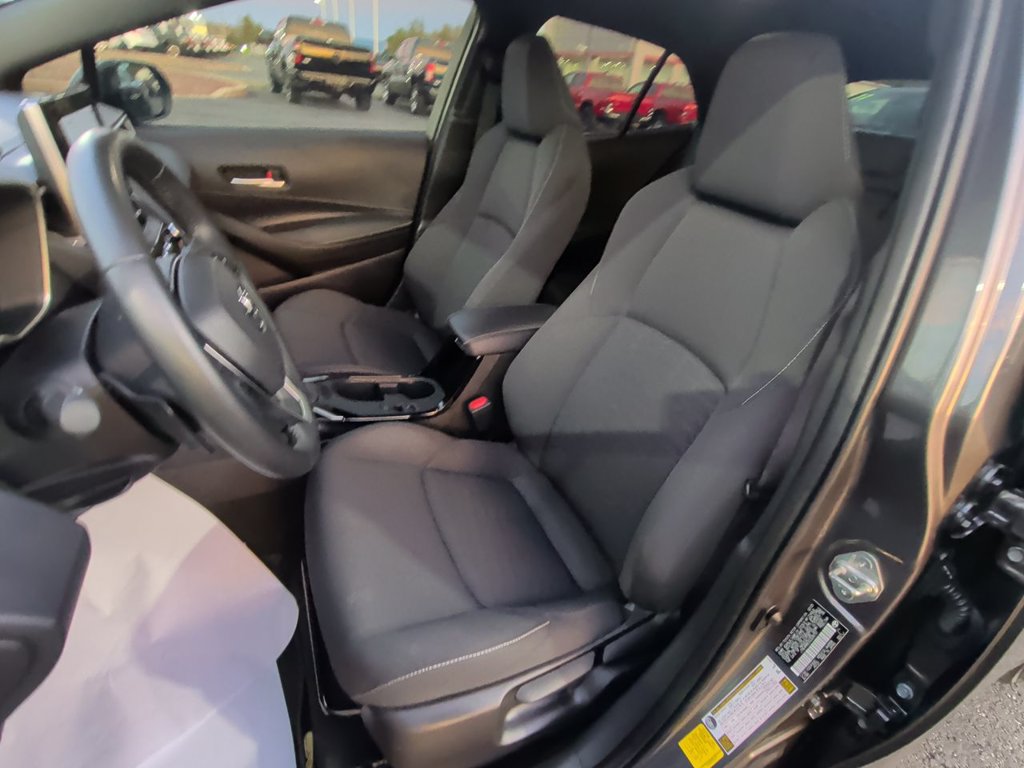 Used 2025 Toyota Corolla SE FWD image 11