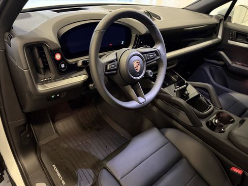 New 2026 Porsche Cayenne image 4