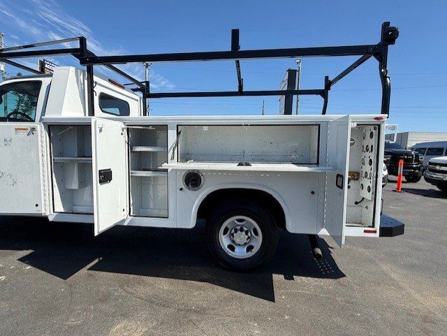 Used 2019 Chevrolet Express 3500 RWD image 12