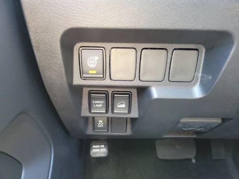 Used 2025 Nissan Frontier S AWD/4WD image 21
