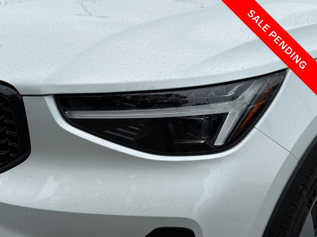 Used 2026 Volvo XC40 B5 Plus AWD/4WD image 9