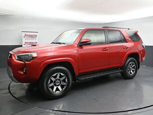 Used 2024 Toyota 4Runner TRD Off-Road Premium AWD/4WD image 5