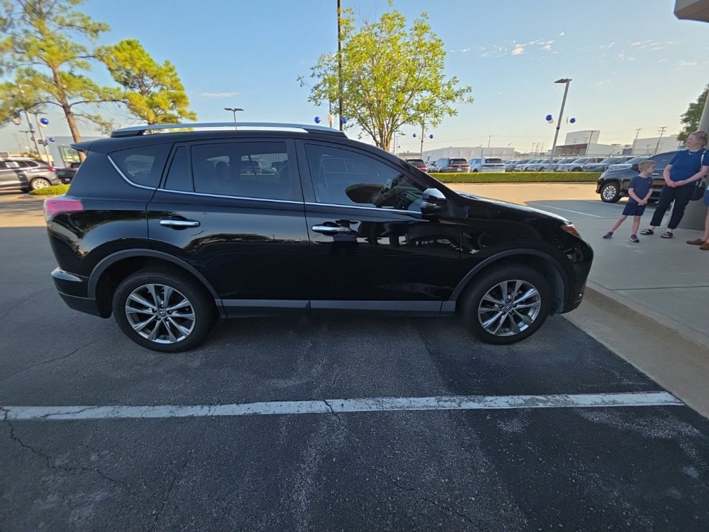 Used 2016 Toyota RAV4 Limited FWD image 5