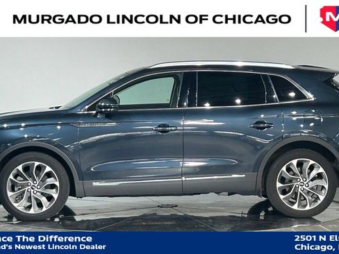 Used 2023 Lincoln Nautilus Reserve AWD/4WD image 5
