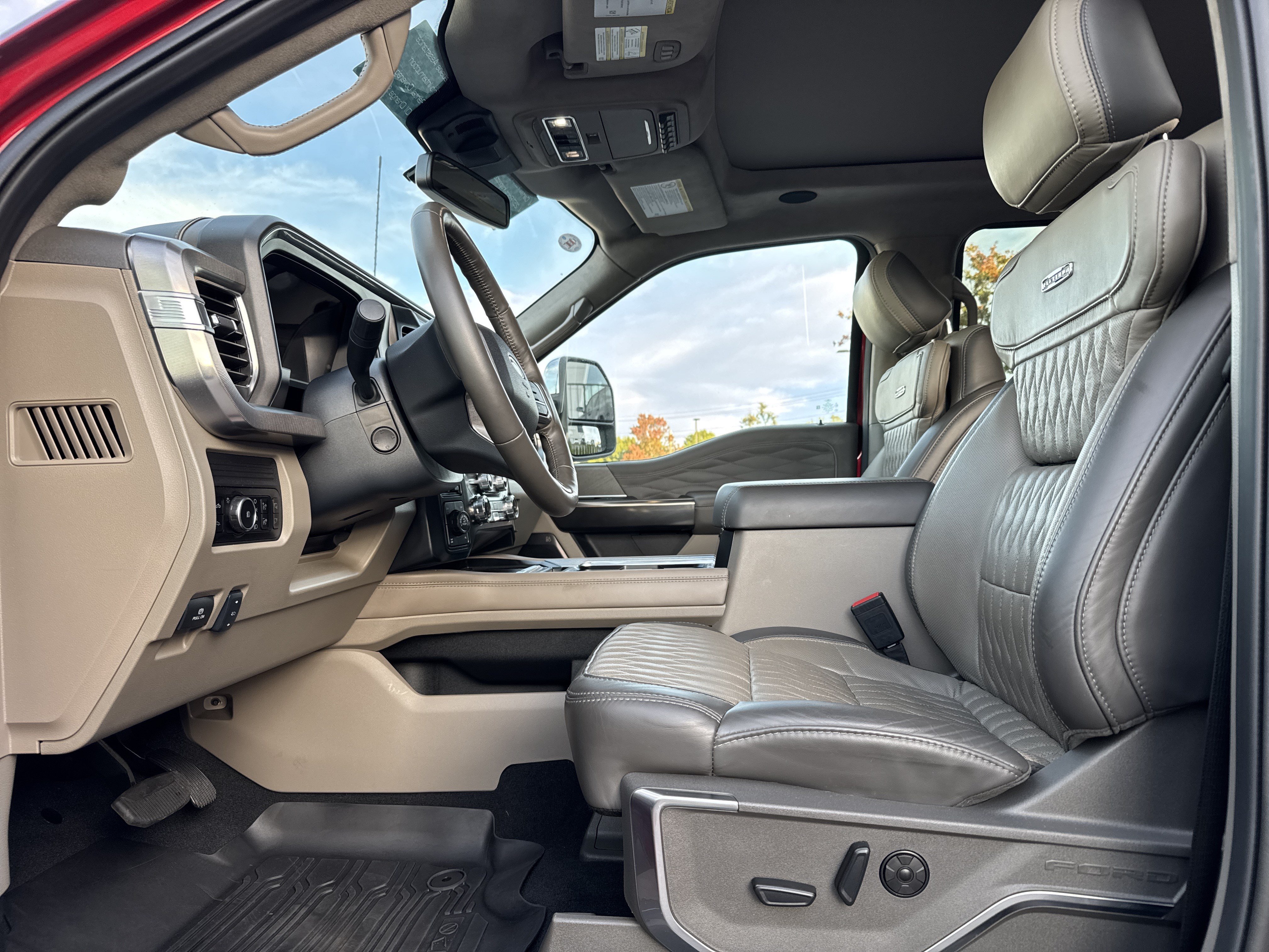 Used 2026 Ford F250 Platinum w/ Platinum Plus Package AWD/4WD image 17