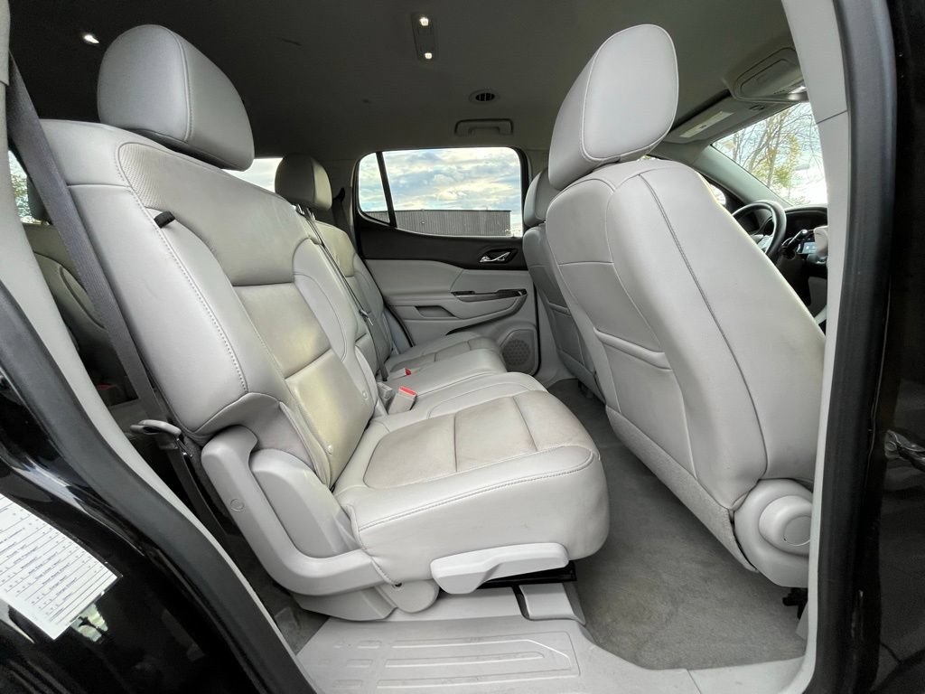 Certified 2023 GMC Acadia SLT FWD image 20