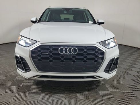 Used 2023 Audi Q5 2.0T Premium Plus w/ Premium Plus Package AWD/4WD image 2