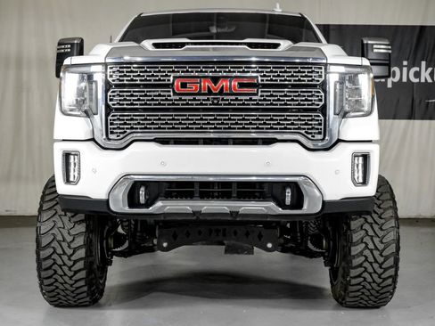 Used 2020 GMC Sierra 2500 Denali w/ Technology Package AWD/4WD image 3