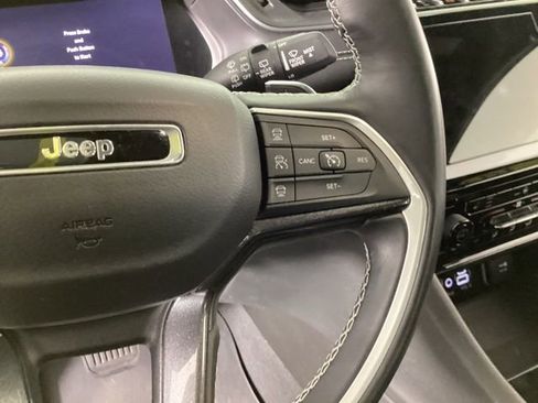 Used 2021 Jeep Grand Cherokee L Altitude image 20