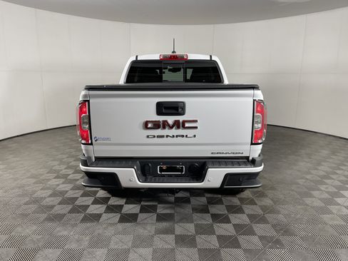Used 2021 GMC Canyon Denali image 4
