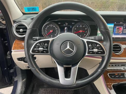 Used 2019 Mercedes-Benz E 300 4MATIC image 15