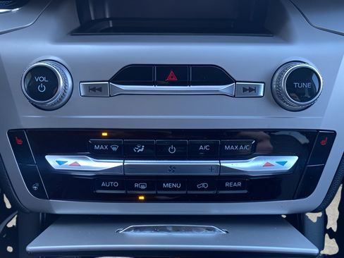 Used 2023 Ford Explorer XLT w/ Equipment Group 202A image 21