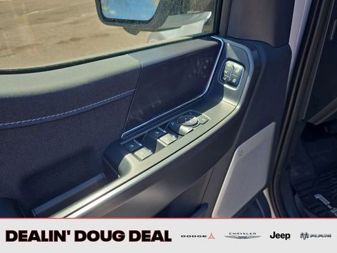 Used 2025 Ford F150 Lariat w/ Equipment Group 502A High image 12