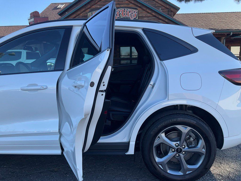 Used 2024 Ford Escape ST-Line Select w/ Tech Pack #1 AWD/4WD image 50