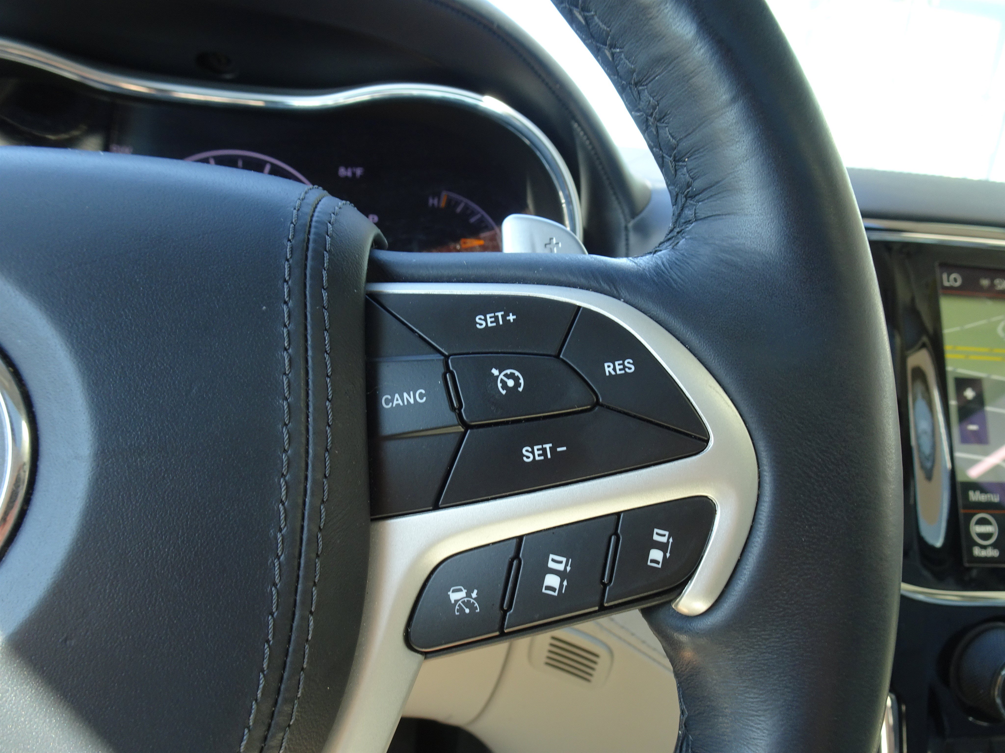 Used 2019 Jeep Grand Cherokee Summit AWD/4WD image 24