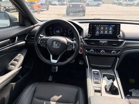Used 2022 Honda Accord Sport image 17