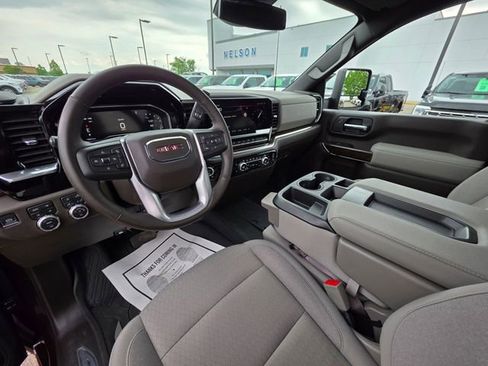 Used 2024 GMC Sierra 3500 SLE w/ SLE Convenience Package AWD/4WD image 15