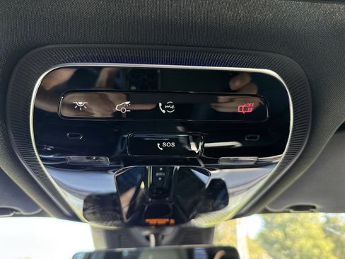 Used 2025 Mercedes-Benz GLC 300 4MATIC image 22