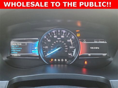 Used 2018 Ford Explorer XLT w/ Equipment Group 202A image 30