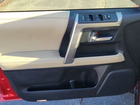 Used 2020 Toyota 4Runner SR5 Premium image 19