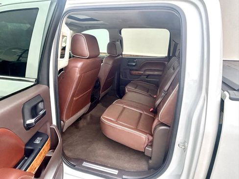 Used 2017 Chevrolet Silverado 1500 High Country image 18