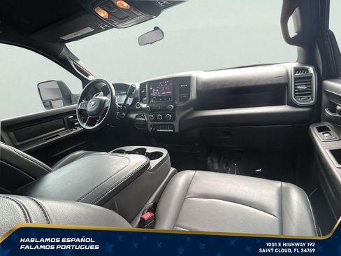 Used 2024 RAM 3500 Tradesman w/ Chrome Appearance Group AWD/4WD image 29