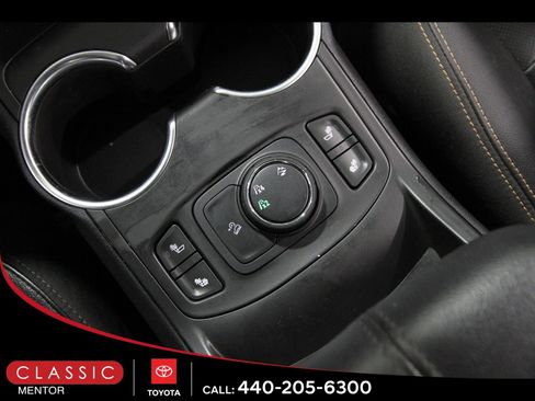 Used 2019 GMC Terrain SLT w/ Preferred Package image 17