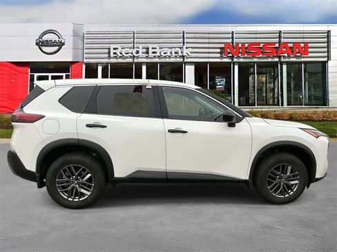 Certified 2023 Nissan Rogue S image 6