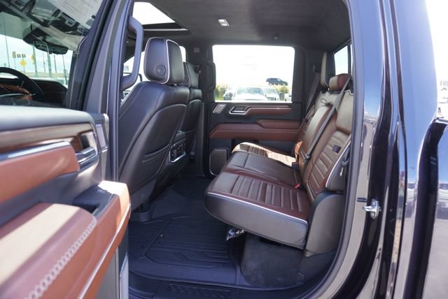 Used 2024 GMC Sierra 3500 Denali Ultimate AWD/4WD image 23