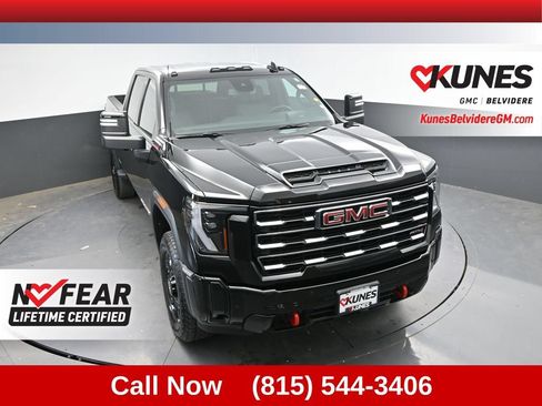 Used 2025 GMC Sierra 2500 AT4 AWD/4WD image 1