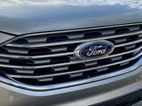 Certified 2024 Ford Edge Titanium image 29