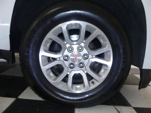 Used 2020 GMC Yukon SLT AWD/4WD image 32