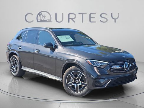 Certified 2026 Mercedes-Benz GLC 300 4MATIC image 5