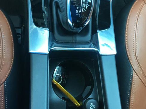 Used 2015 Volvo S60 T5 Platinum image 25