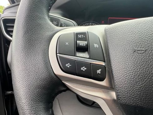 Certified 2023 Ford Explorer XLT w/ Equipment Group 202A AWD/4WD image 6